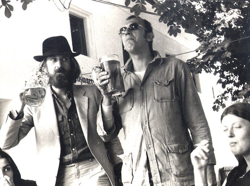 Black-and-white photograph of Hans Praetterhoffer outdoors with companions