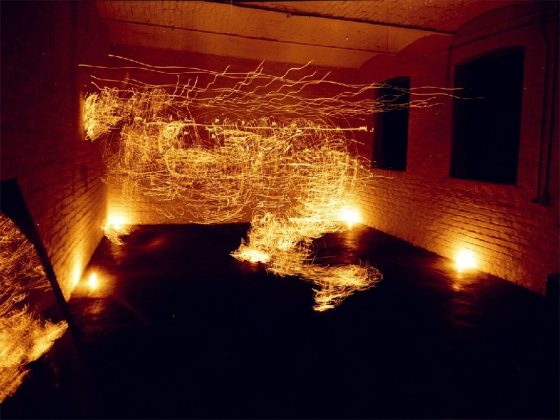 Gitterschmiegerspiegelung, 1975