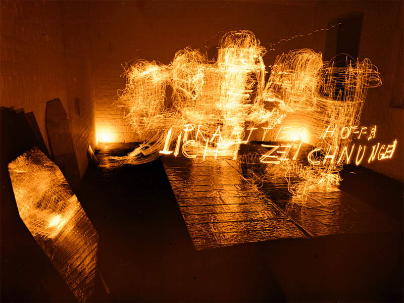 FIGUREN MIT SPIEGELUNG UND SCHRIFT, 1979, by Hans Praetterhoffer