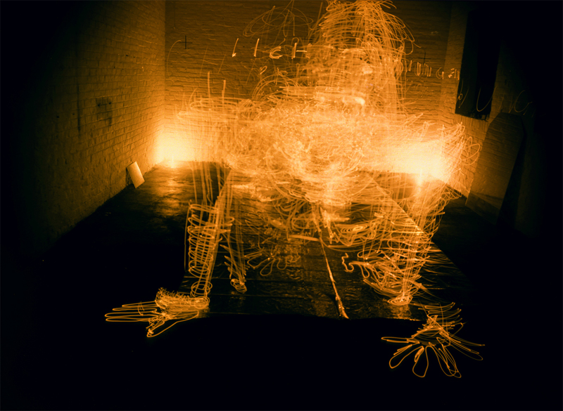 LICHTFIGUR AUF ALLEN VIEREN MIT SCHRIFT, um 1975, by Hans Praetterhoffer